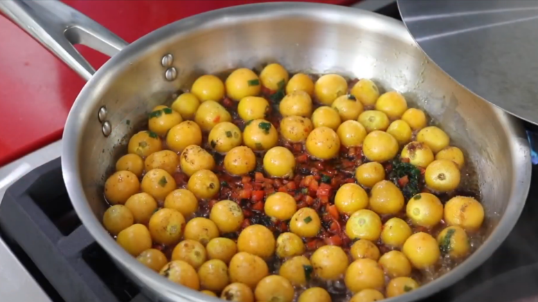 Egres mártás tojással