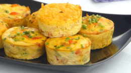 Muffin formában sült tojás