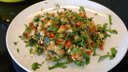 Zöldséges tojásrántotta